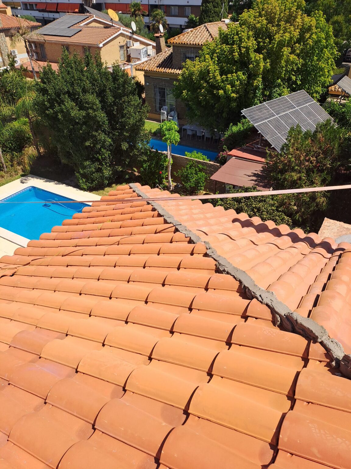 Especialistas en limpieza de canalones y mantenimiento de tejados en Huelva