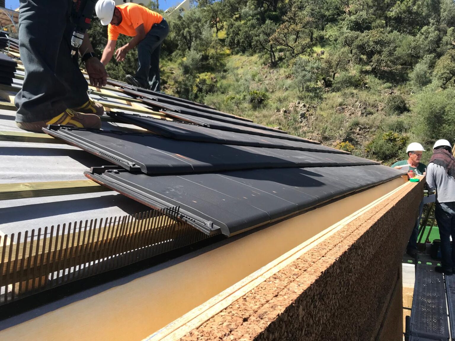 Servicio de reparación de goteras en Huelva con garantía y rapidez